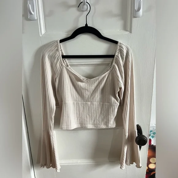 Altar’d State Flowy Top - Picture 2 of 2